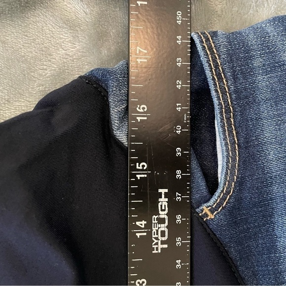 Liz Lange Maternity Over the Belly Full Panel Denim Shorts Size Medium - Picture 8 of 10